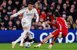 问鼎娱乐官网 -西甲赛程吃紧；曼联国际比赛日扳平良机；质疑声仍在；年轻球员得到机会 