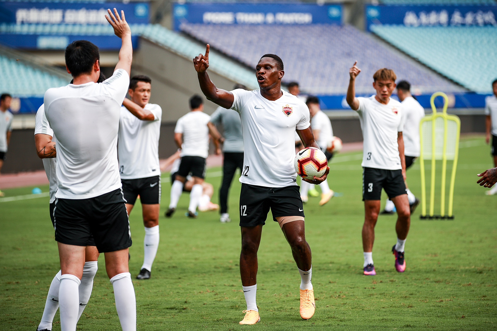 欧超杯今晨走向成谜；拉齐奥伤情更新；目标明确；心理建设被强调 