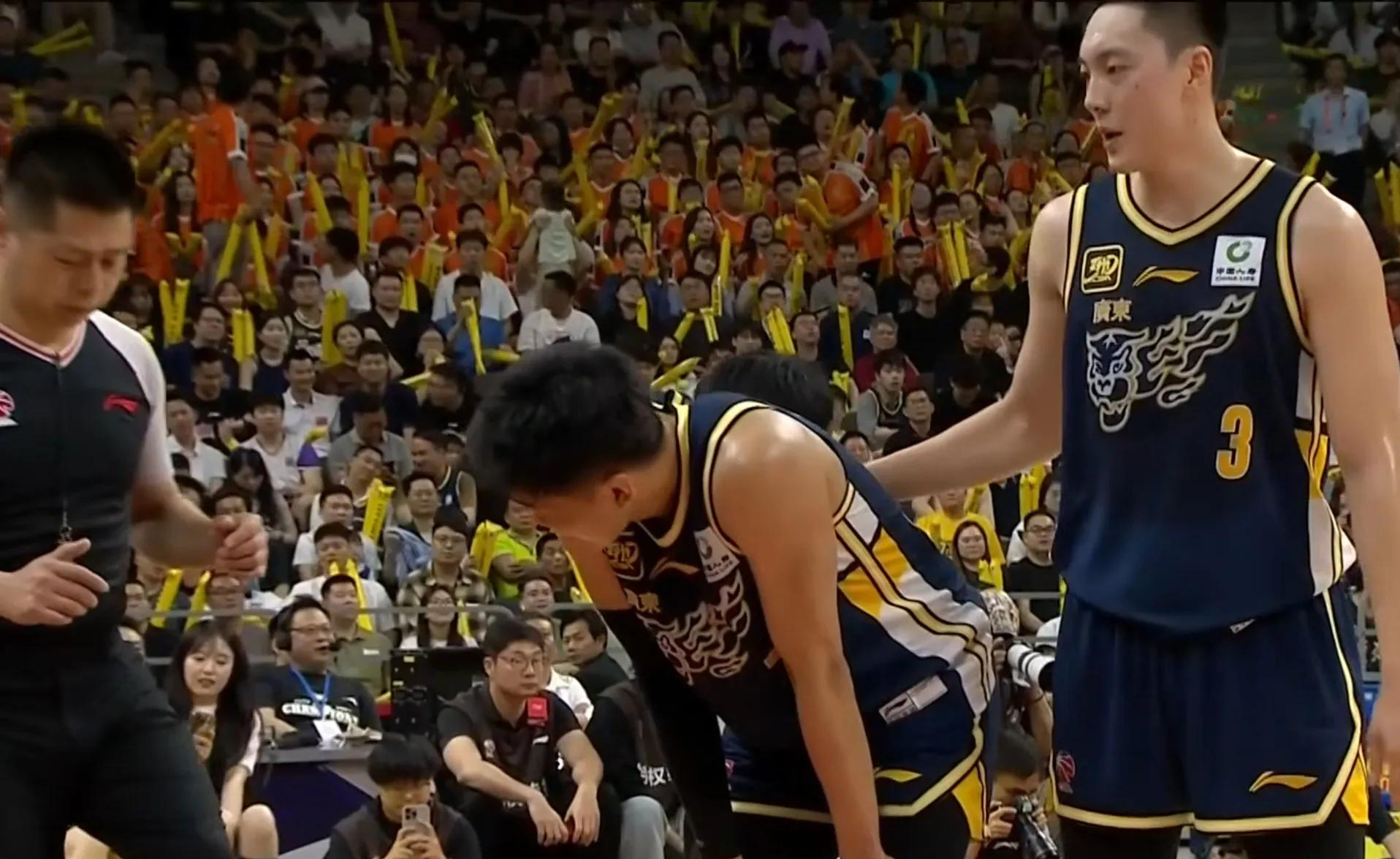 加时末段奥兰多魔术备战CBA季后赛，刷新队史纪录细节曝光，信心回归，团队化学反应显著的简单介绍