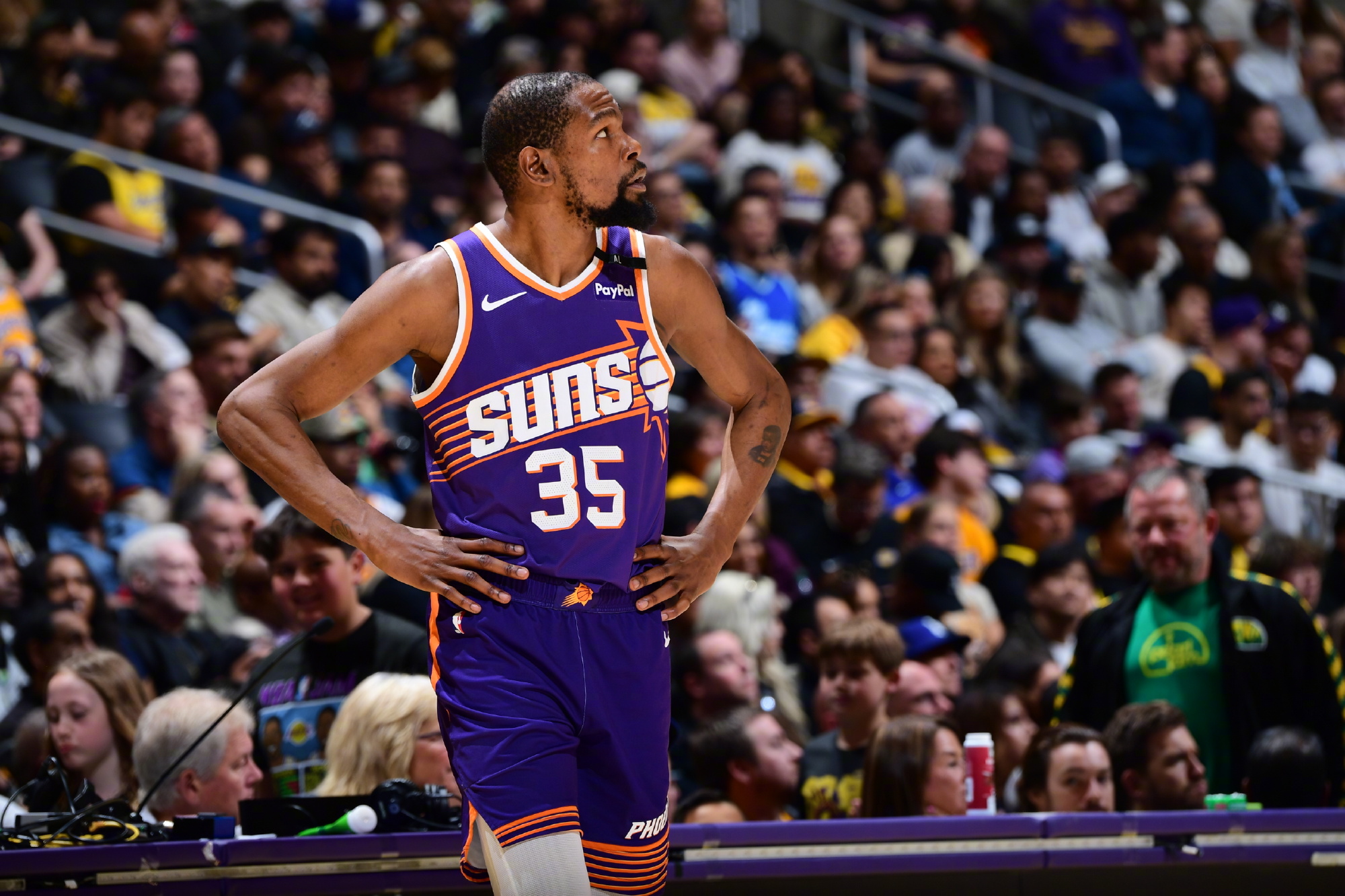 金州勇士发布备战花絮，关键时刻完成体检，NBA季后赛任务艰巨，球队文化再被提及的简单介绍